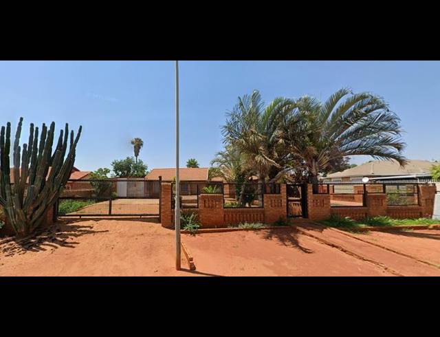 2 BEDROOM HOUSE FOR SALE IN THE ORCHARDS